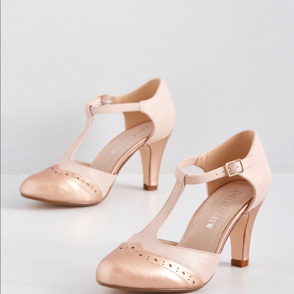✨Vivacious Vibes T-Strap Heel✨